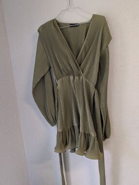green blazer dress pretty little thing boohoo Women's Plus Drape Front Blazer Dress in Sage | Size: 24